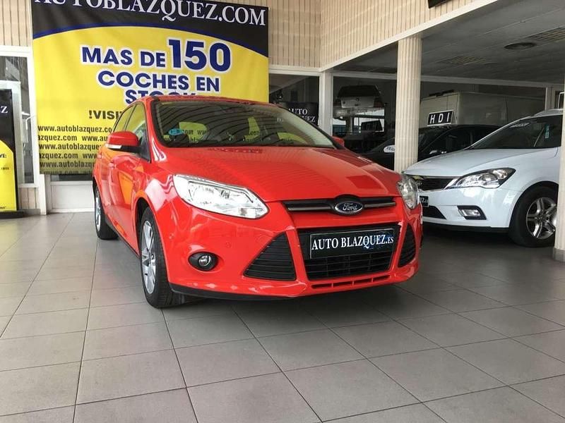 Usado Ford Focus Titanium 125 CV (91 kW) 2013 Rojo Utilitario