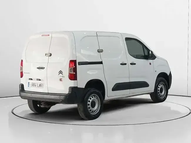 Usado Citroën Berlingo 131 CV (96 kW) 2022 Blanco Monovolumen