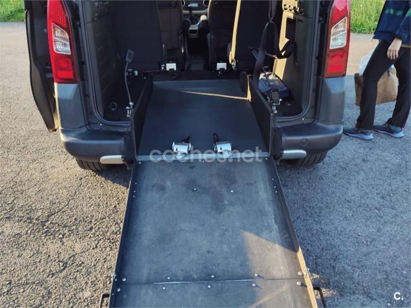 Gris / plata Usado 2014 Peugeot Partner Tepee Outdoor Monovolumen | 19.500 € - Imagen 1/4