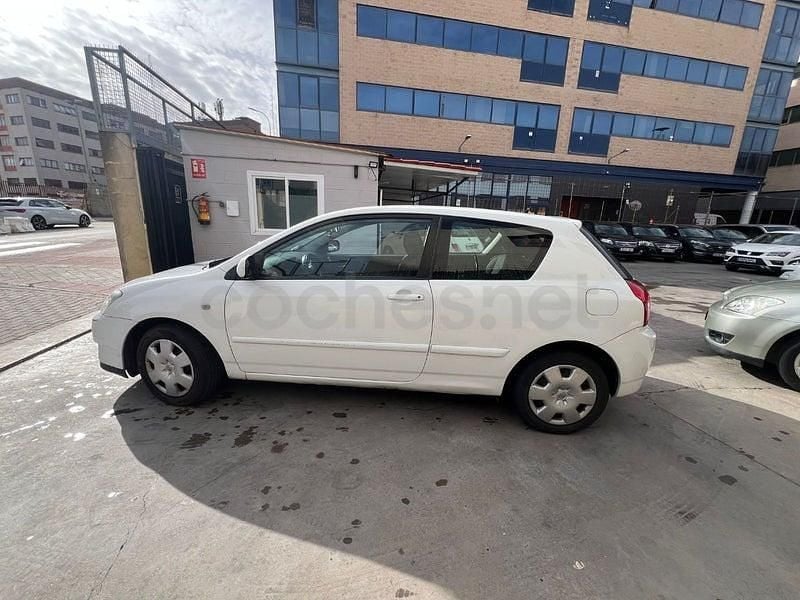 Usado Toyota Corolla Terra 90 CV (66 kW) 2006 Blanco Berlina