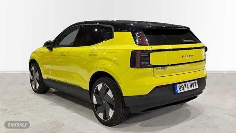 Usado Volvo EX30 Plus 200 kW (272 CV) 2024 Amarillo SUV