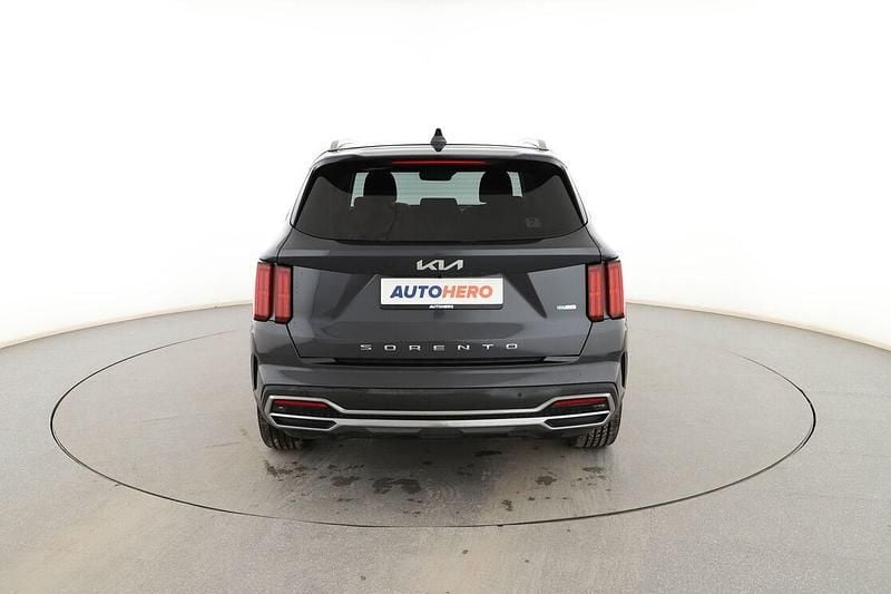 Usado Kia Sorento 201 CV (147 kW) 2022 Gris SUV