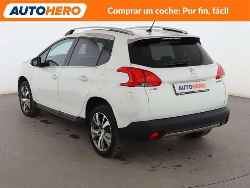 Usado Peugeot 2008 Allure 120 CV (88 kW) 2016 Blanco SUV