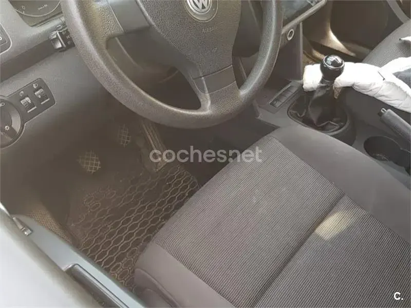 Usado VW Touran Highline 140 CV (102 kW) 2007 Negro Monovolumen