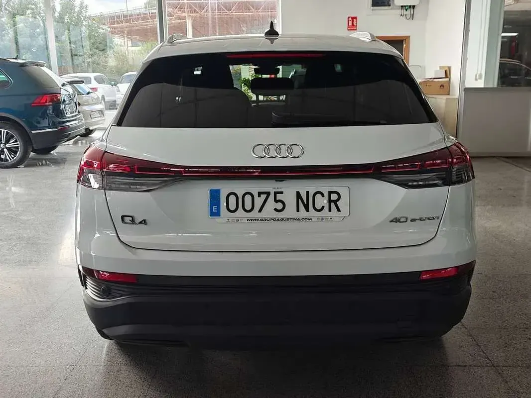 Usado Audi Q4 e-tron Advanced Plus 150 kW (204 CV) 2023 Blanco SUV