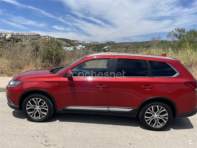 Usado Mitsubishi Outlander Motion 150 CV (110 kW) 2017 Rojo SUV