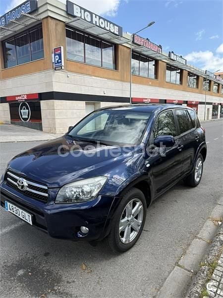 Käytetty Toyota RAV4 Premium 177 HP (130 kW) 2009 Sininen Katumaasturi