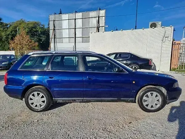 Brugt Audi A4 193 HK (141 kW) 1999 Blå Stationcar