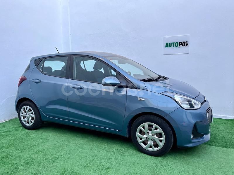 Usado Hyundai i10 87 CV (63 kW) 2017 Azul Utilitario