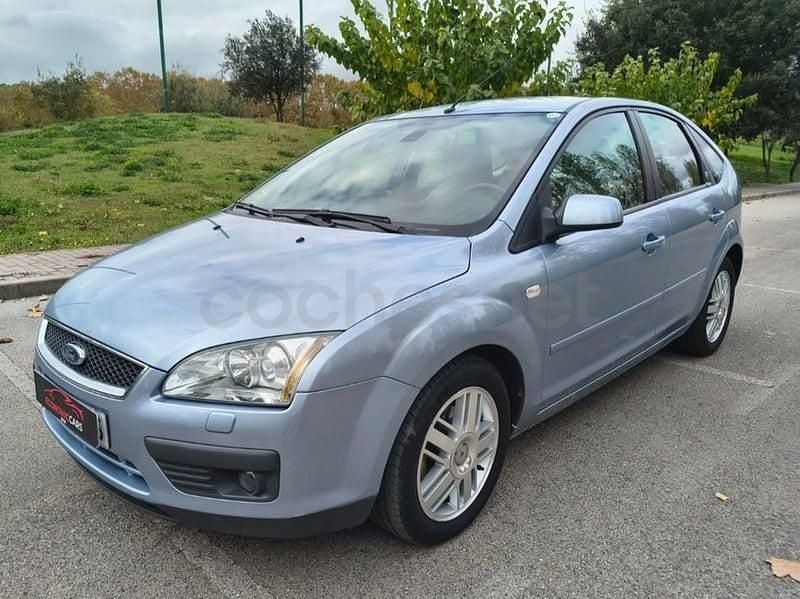 Używany Ford Focus Ghia 109 KM (80 kW) 2006 Niebieski Sedan/Limuzyna