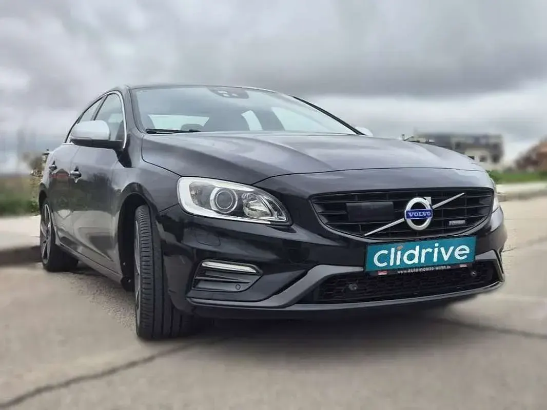 Occasion Volvo S60 R-Design Momentum 181 PK (133 kW) 2014 Zwart Sedan