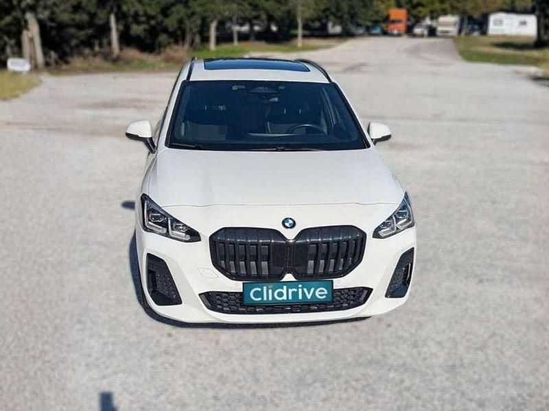 Usado BMW 220 170 CV (125 kW) 2023 Blanco Monovolumen