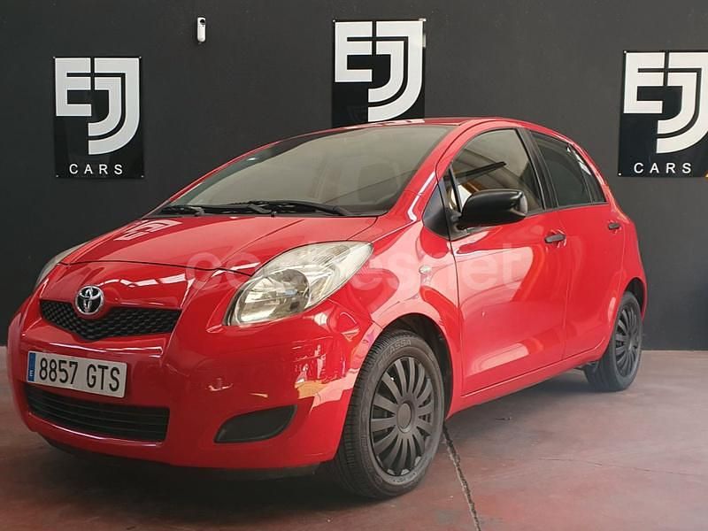 Rojo Usado 2010 Toyota Yaris Live Berlina | 5990 € (Precio justo) - Imagen 1/4
