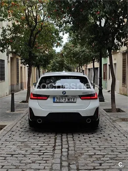 Usado BMW 330e Comfort Edition 292 CV (214 kW) 2023 Blanco Familiar
