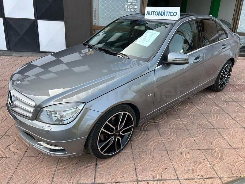 Usado Mercedes C200 Avantgarde 136 CV (100 kW) 2011 Gris / plata Berlina