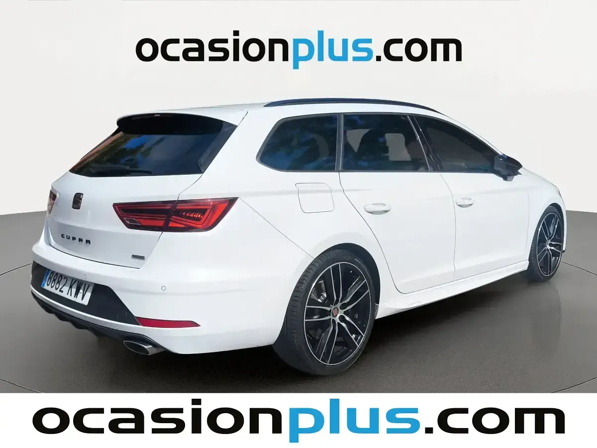 Usado Seat Leon 4Drive 300 CV (220 kW) 2019 Blanco Familiar