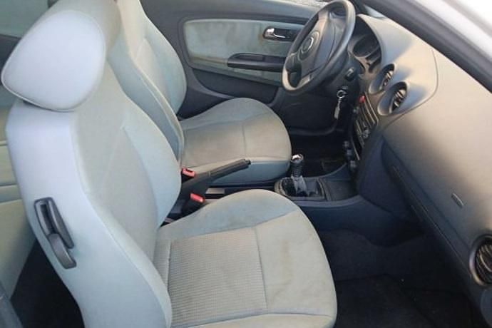 Usado Seat Ibiza Stella 65 CV (47 kW) 2002 Utilitario