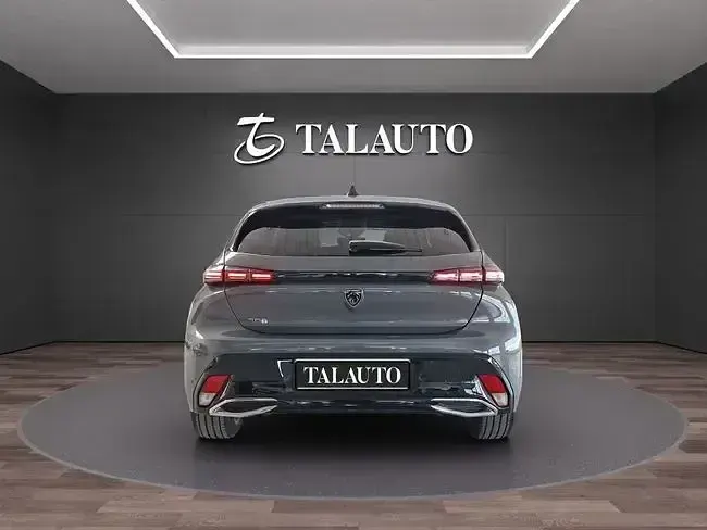 Usado Peugeot 308 Allure 130 CV (95 kW) 2024 Gris Berlina