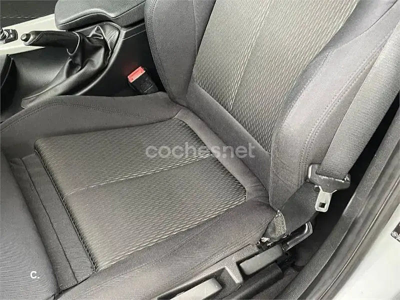 Usado BMW 318 143 CV (105 kW) 2013 Blanco Familiar