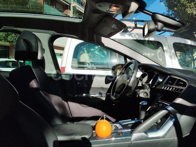 Usado Peugeot 3008 Allure 120 CV (88 kW) 2015 Gris / plata Berlina