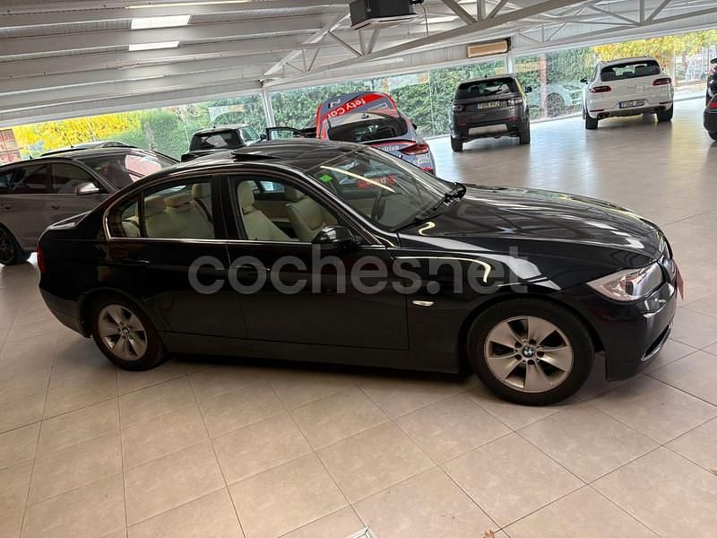 Usado BMW 325 Comfort Edition 218 CV (160 kW) 2005 Negro Berlina
