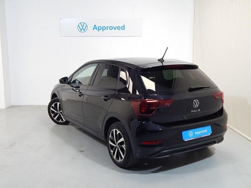 Usado VW Polo 95 CV (69 kW) 2024 Negro Utilitario