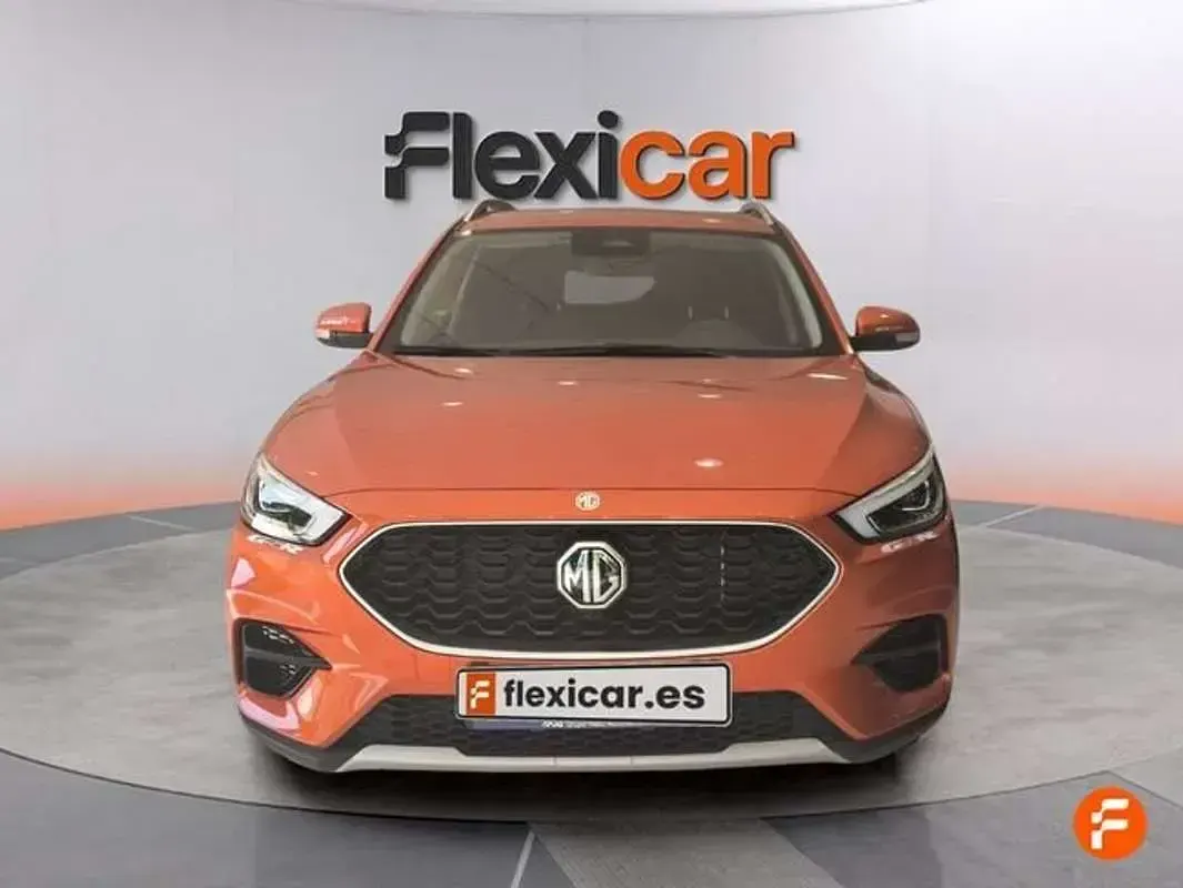 Usado MG ZS Comfort 106 CV (77 kW) 2024 Naranja SUV