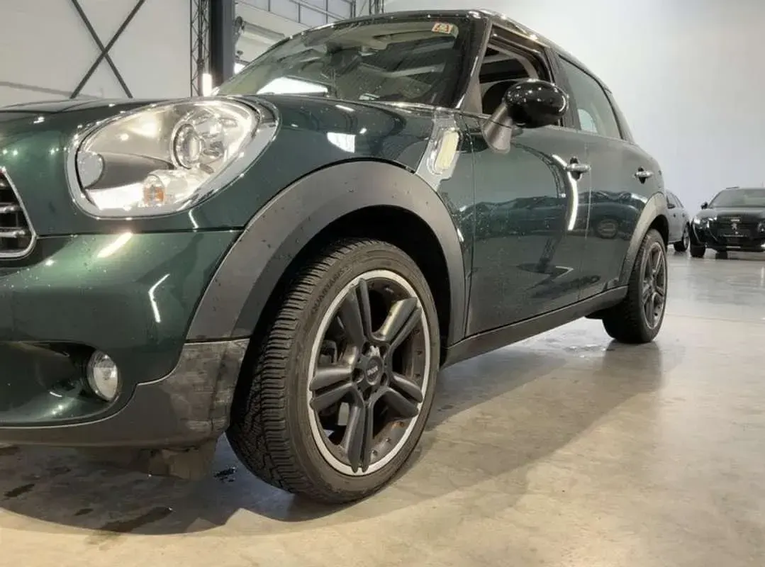 Usado Mini Cooper 121 CV (88 kW) 2011 Verde Utilitario