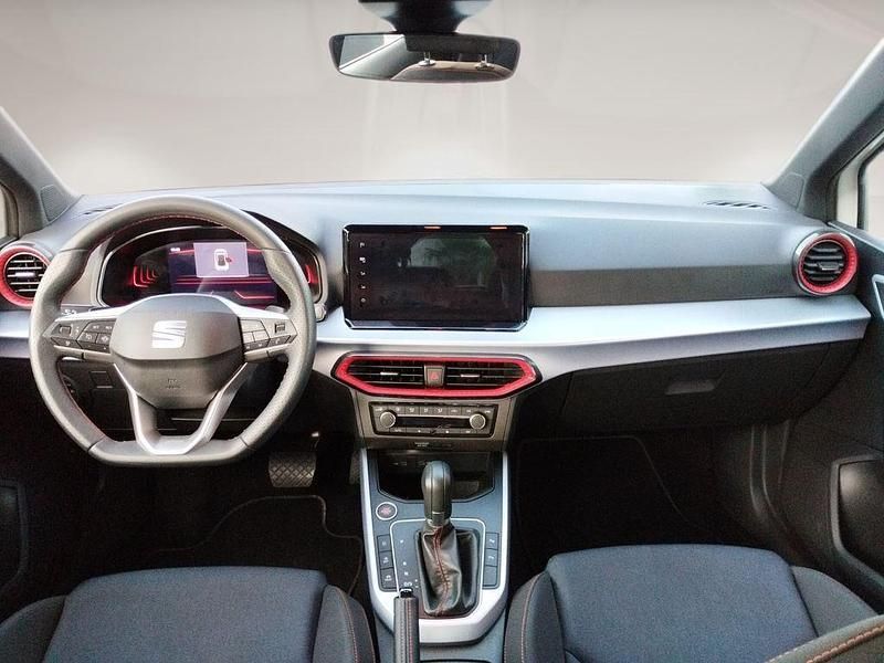 Usado Seat Arona FR 116 CV (85 kW) 2024 Blanco SUV