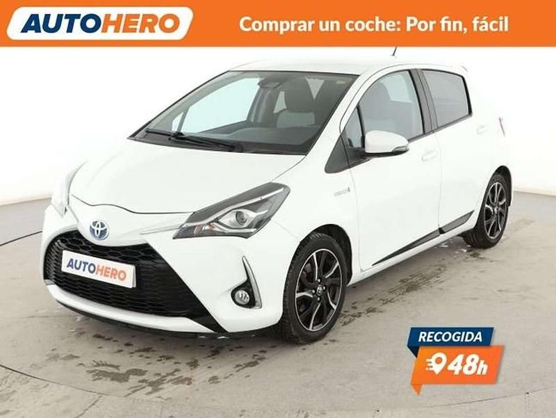 Usado Toyota Yaris Hybrid 101 CV (74 kW) 2017 Blanco Berlina
