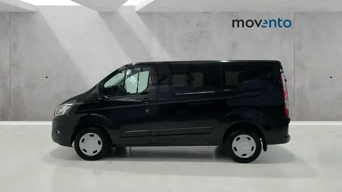 Usado Ford Transit Custom Trend 150 CV (110 kW) 2023 Negro Familiar