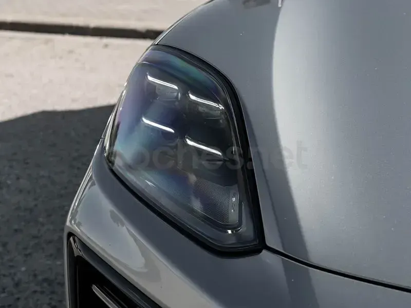 Usado Porsche Cayenne 470 CV (345 kW) 2025 Gris / plata SUV