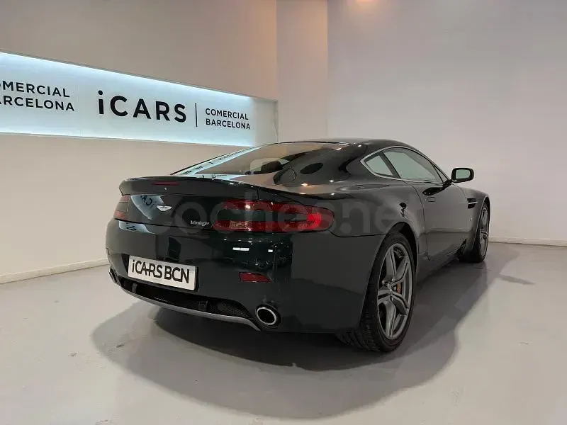 Usado Aston Martin V8 Vantage 426 CV (313 kW) 2011 Negro Coupe