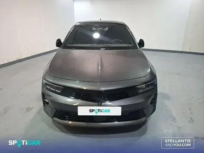 Usado Opel Astra 130 CV (95 kW) 2025 Gris Utilitario