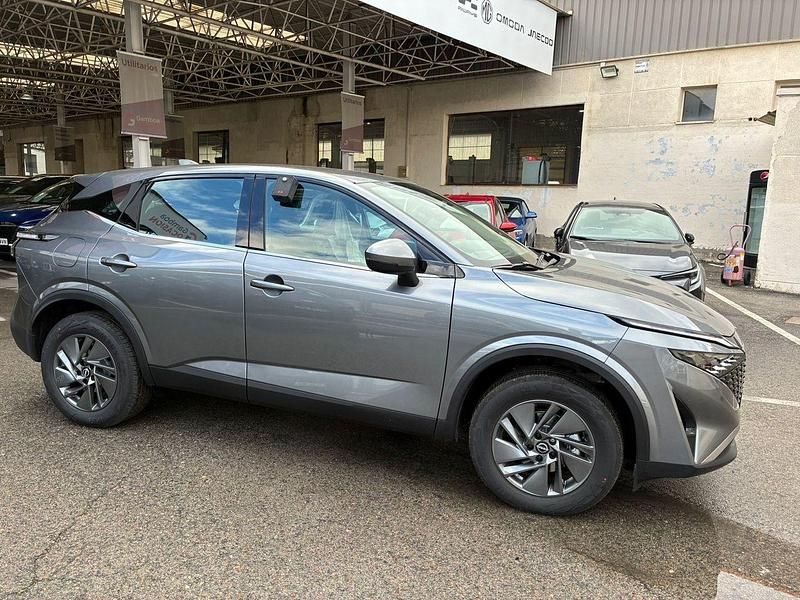 Gris Nuevo 2025 Nissan Qashqai Acenta SUV | 26.390 € (Super precio) - Imagen 1/4