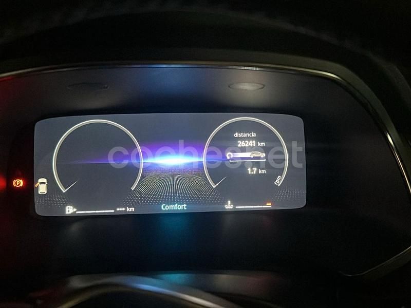 Usado Renault Captur Techno 100 CV (73 kW) 2025 Gris / plata SUV