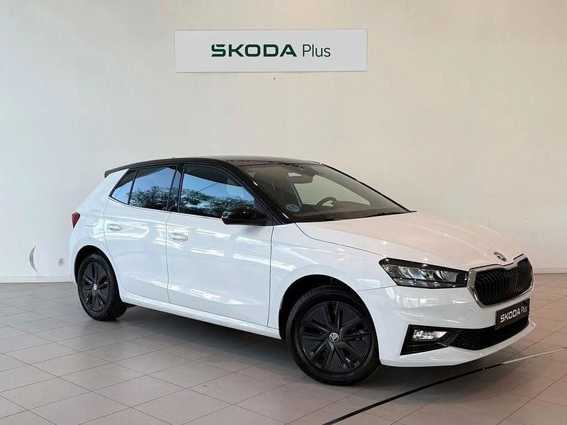 Blanco Usado 2025 Skoda Fabia Selection Utilitario | 16.790 € (Precio justo) - Imagen 1/4