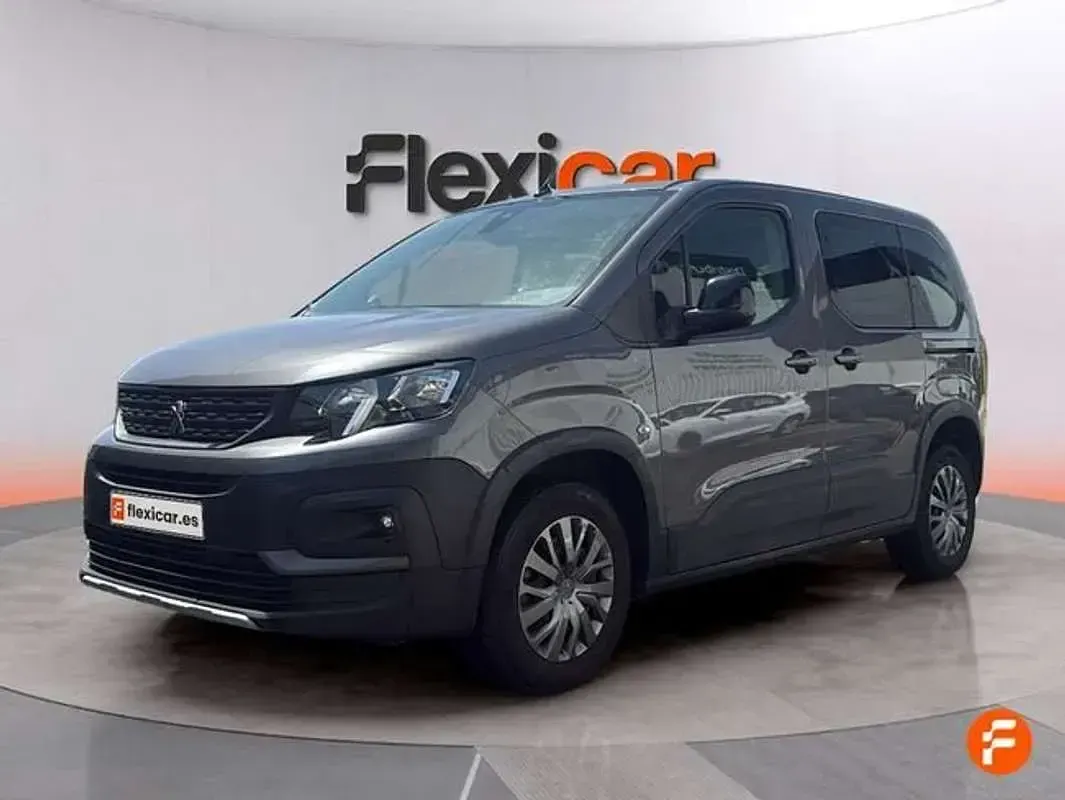 Usado Peugeot Rifter Allure 101 CV (74 kW) 2023 Gris Monovolumen