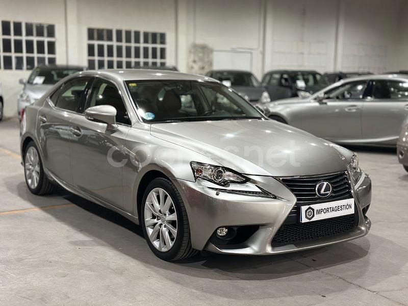 Gris / plata Usado 2016 Lexus IS300h Executive Line Berlina | 15.990 € (Buen precio) - Imagen 1/4