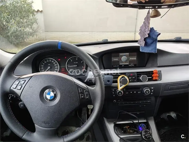 Käytetty BMW 318 122 HP (89 kW) 2008 Musta Farmari