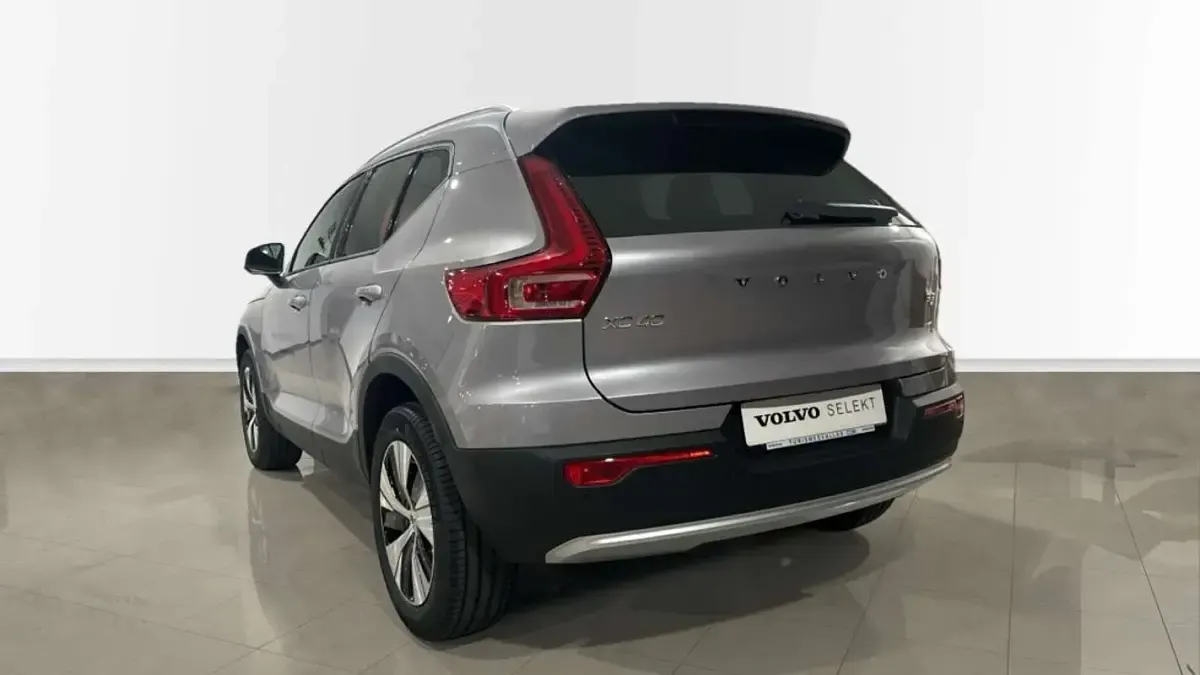 Nuevo Volvo XC40 Core 163 CV (119 kW) 2026 Gris SUV