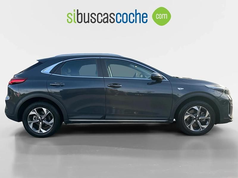 Usado Kia XCeed 100 CV (73 kW) 2024 Rosa SUV