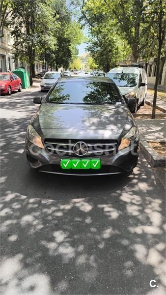 Gris / plata Usado 2014 Mercedes A180 AMG line Berlina | 11.990 € (Buen precio) - Imagen 1/4