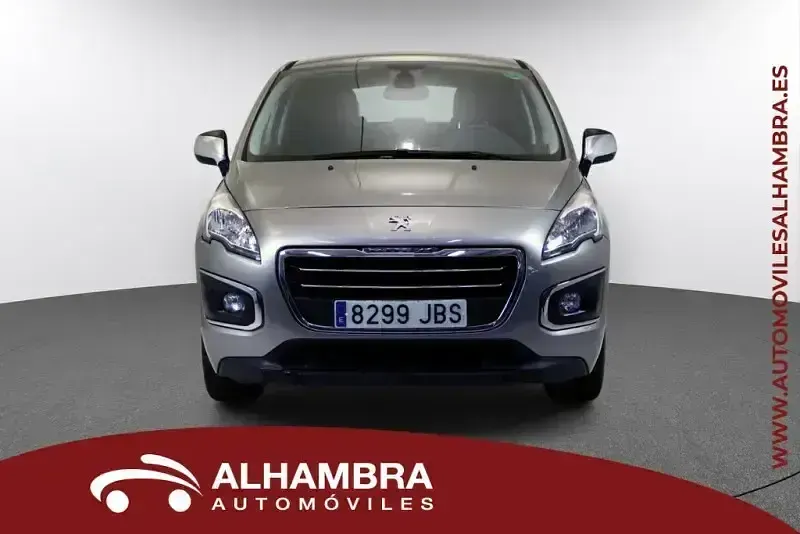 Usado Peugeot 3008 Style 120 CV (88 kW) 2015 Beige Familiar