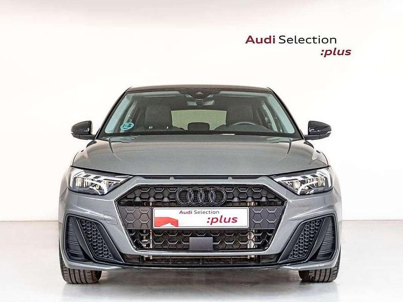 Usado Audi A1 Sportback 116 CV (85 kW) 2025 Gris Utilitario