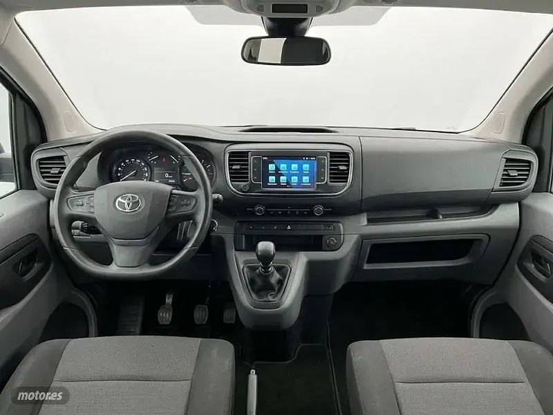Usado Toyota Proace Verso Plus 102 CV (75 kW) 2023 Blanco Familiar