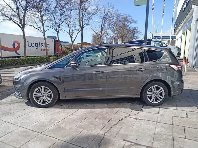 Usado Ford S-MAX Titanium 150 CV (110 kW) 2020 Gris Monovolumen