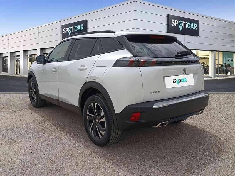 Usado Peugeot 2008 Allure 130 CV (95 kW) 2020 Blanco SUV