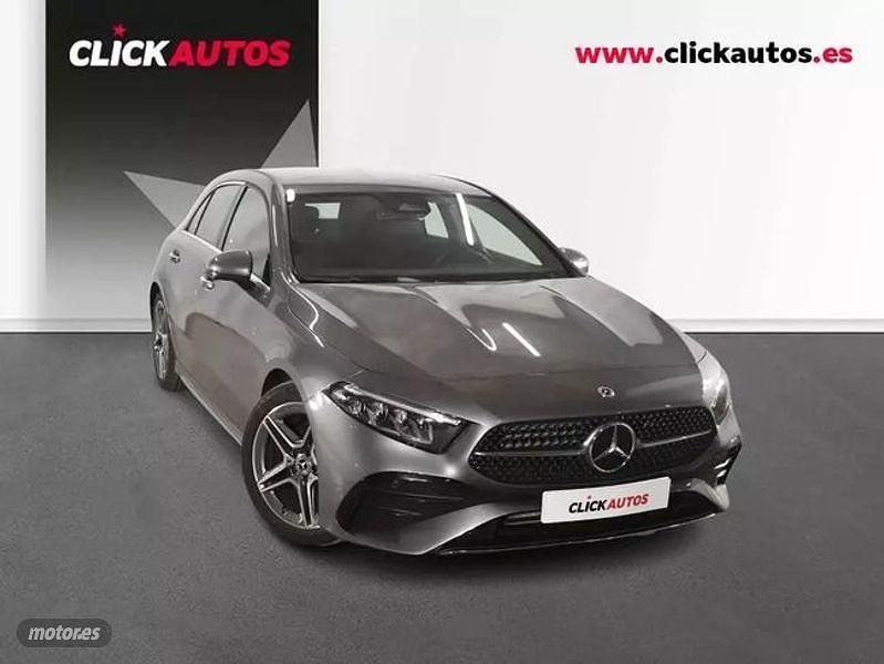 Usado Mercedes A180 AMG line 116 CV (85 kW) 2024 Gris Berlina