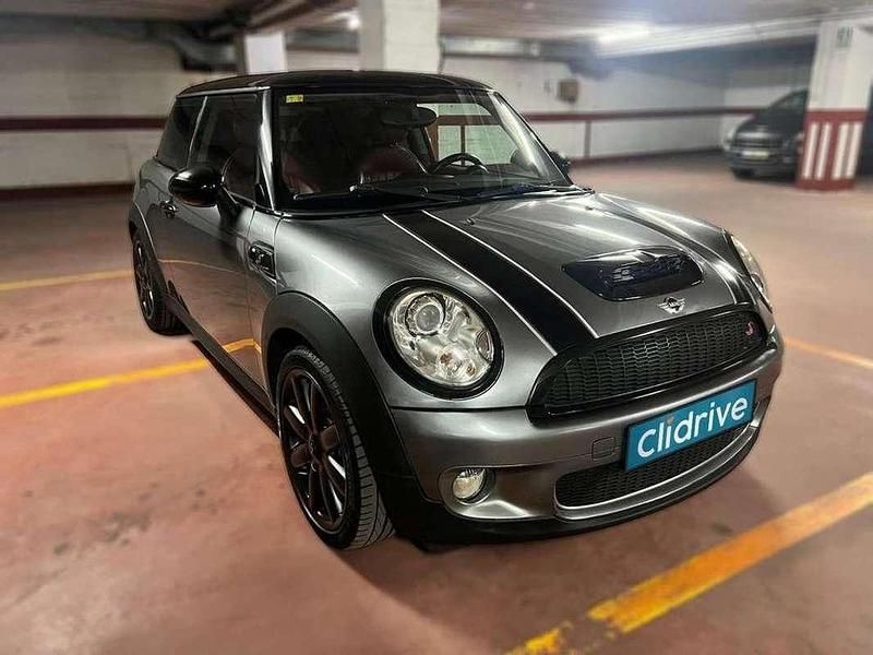 Usado Mini Cooper S 178 HP (130 kW) 2007 Cinzento Citadino